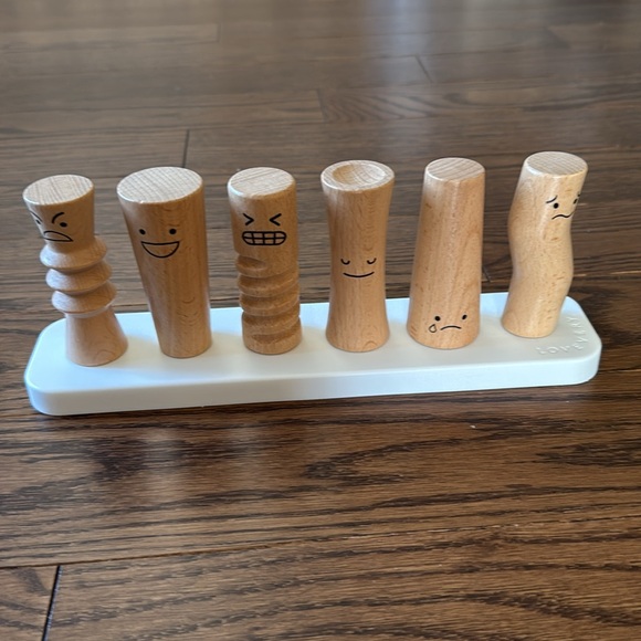 Lovevery The Observer Play Kit (Months 37-39) - Picture 3 of 6